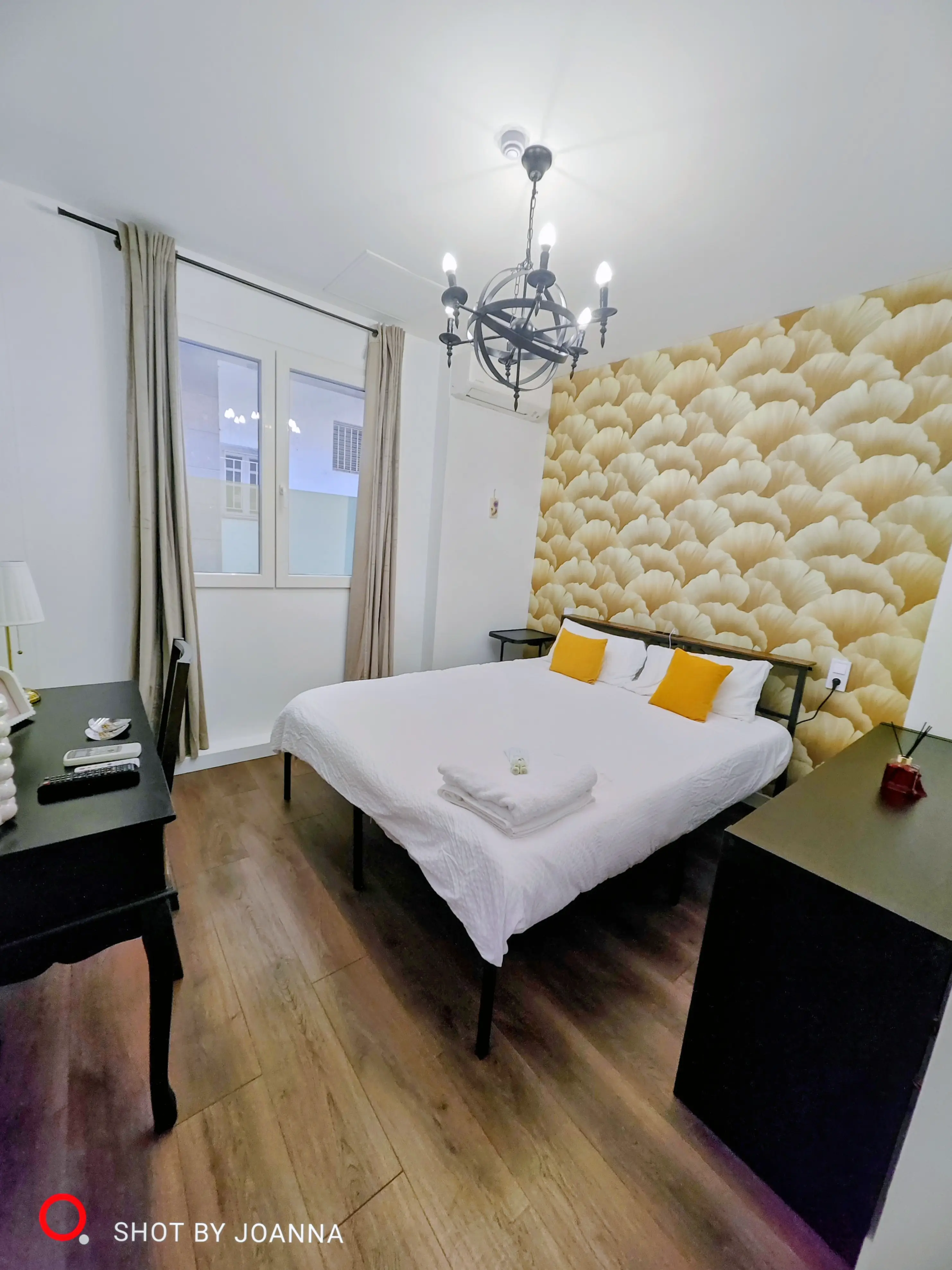 Habitacion monarch royal lux sagunto hotel entera cama y aire accondicionado